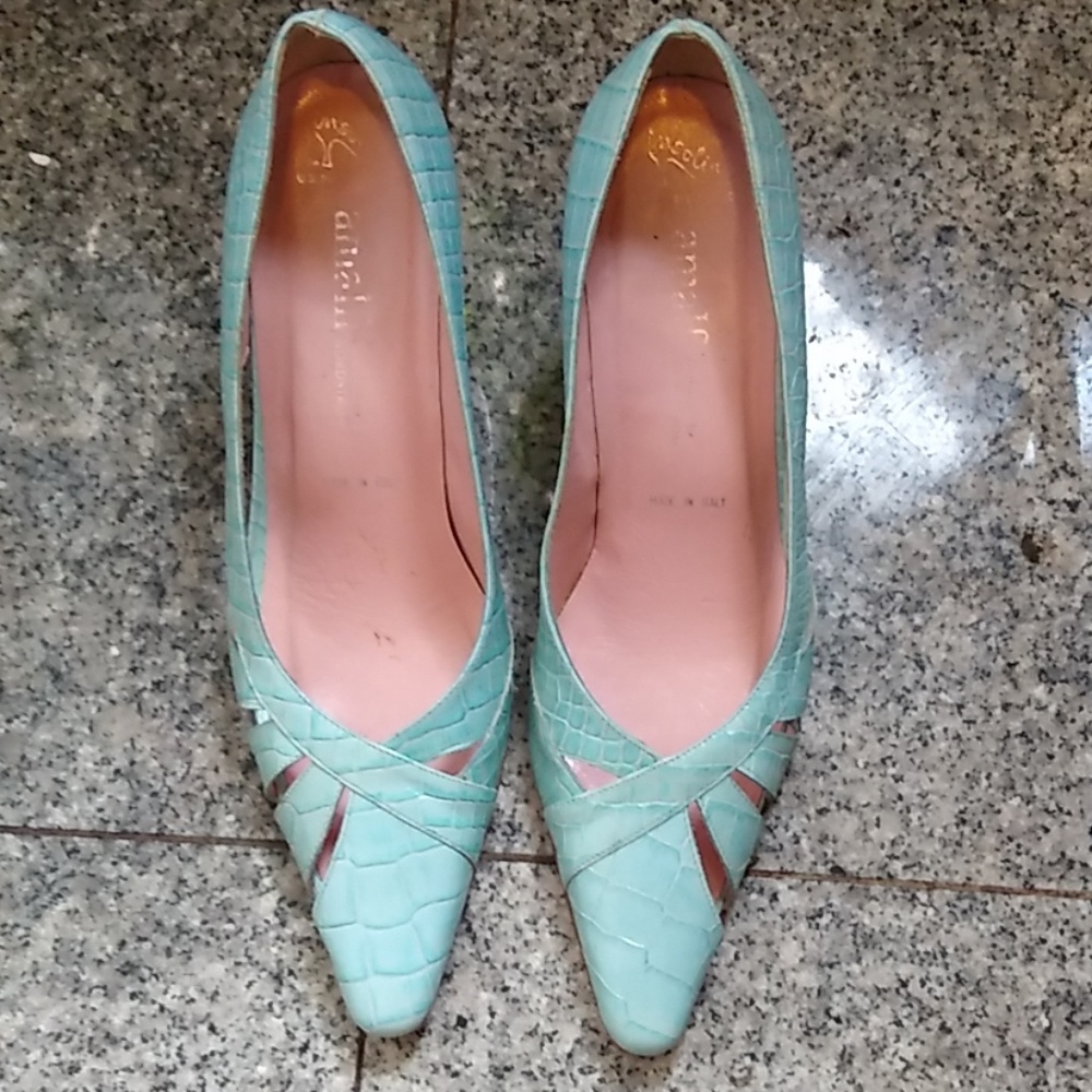 Blue high heeled pumps by Amalfi size 8.5